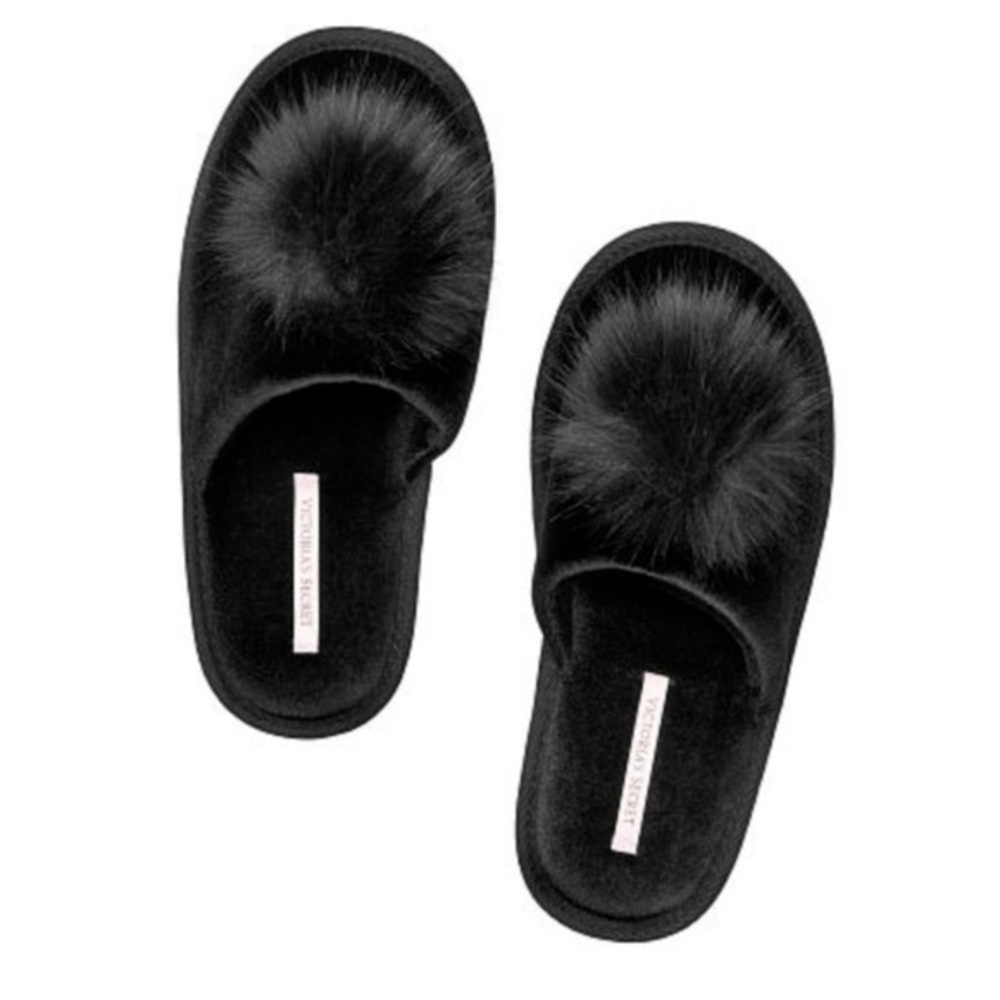 Victoria’s Secret Sexy Black Slippers POM POM Slippers Medium 7/8